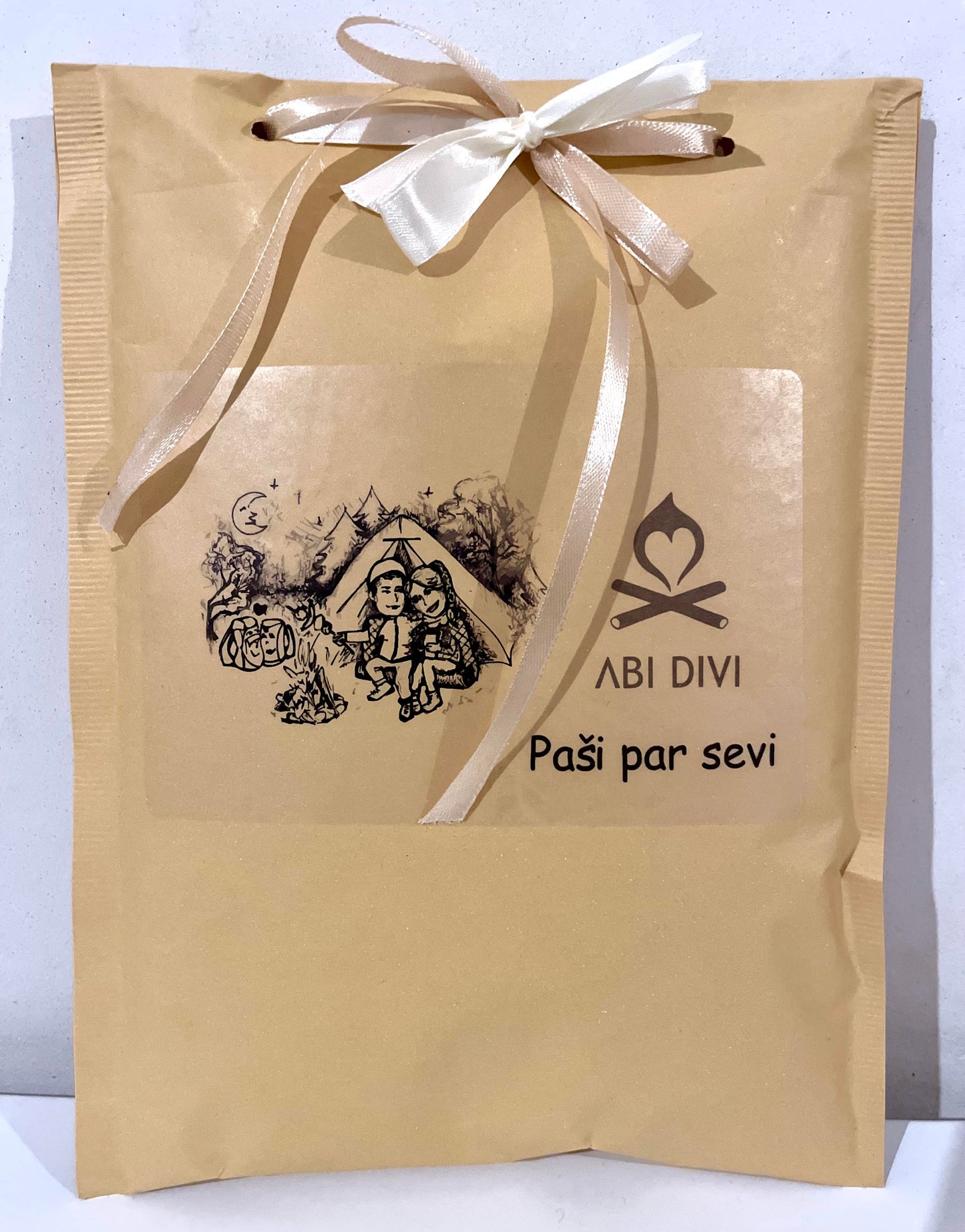 VIENAS DIENAS PĀRGĀJIENS "PAŠI PAR SEVI"